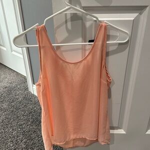Peach tank - size S. Great condition